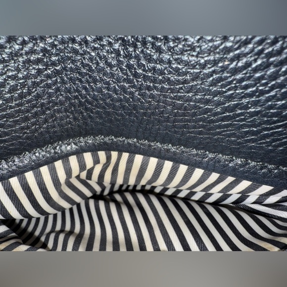 kate spade new york
Cobble Hill Deva Color Block Leather Crossbody - Picture 15 of 17